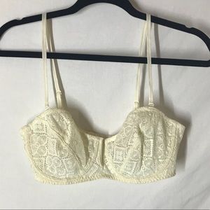 New! Intimately Free People Crochet V Wire Bra 34D